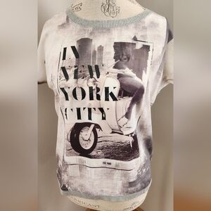 ONLY short sleeve grey graphic " In New York City" print top in size S